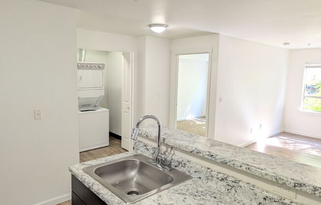 S0607 - Roseland Apartments