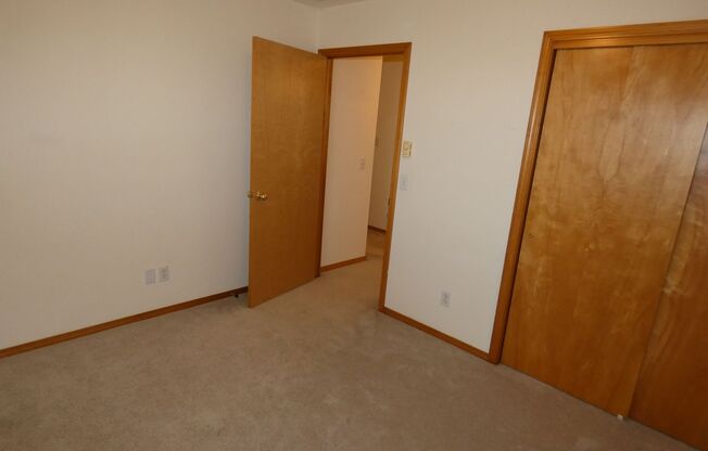 2 beds, 1 bath, $1,500, Unit Unit 12