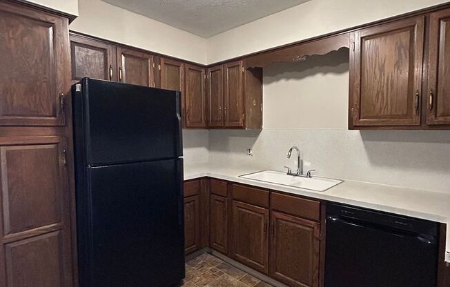 Century House Apts. (915 N. 48th Ave.)