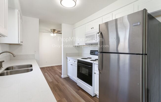 Where Charm Meets Comfort, Three Bedroom Ranch Style Home In Aloha!