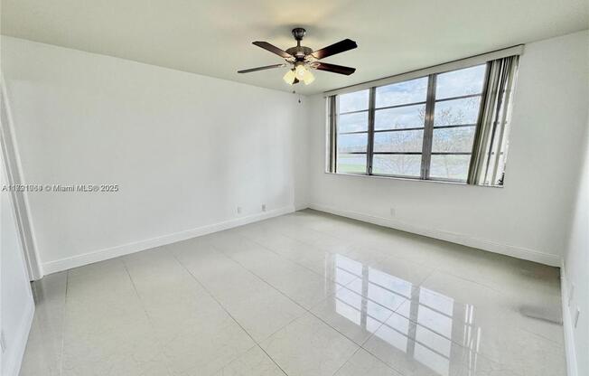 3150 W Rolling Hills Circle