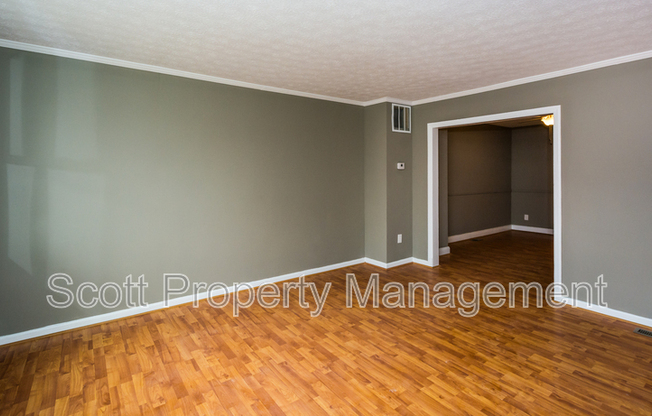8627 WILLOW OAK RD