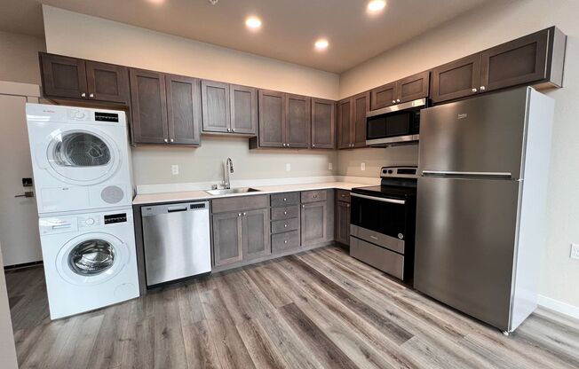 1 bed, 1 bath, 518 sqft, $1,800, Unit 807