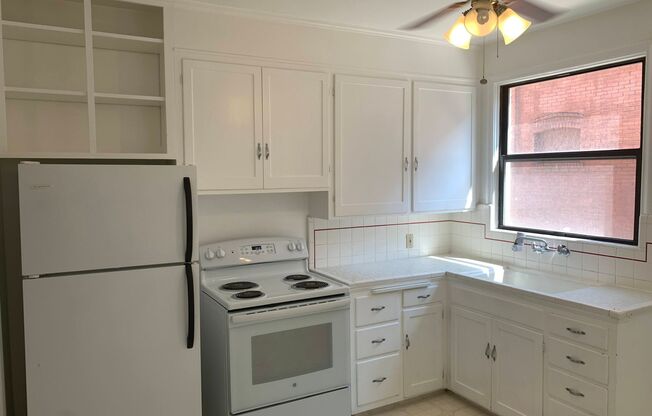 1 bed, 1 bath, 550 sqft, $1,095, Unit Unit 9