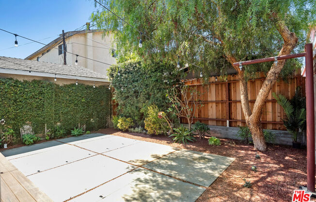 12009 CEDAR AVE