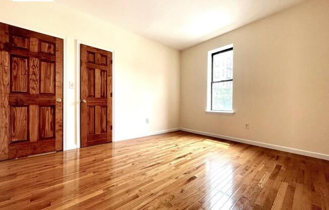 4500 BROADWAY
