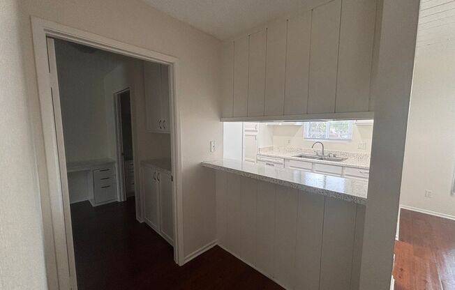 1 bed, 1 bath, 780 sqft, $2,375, Unit 36