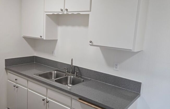 1 bed, 1 bath, 500 sqft, $1,745, Unit 55-08