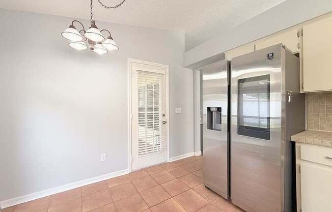 1118 HARDWOOD DR