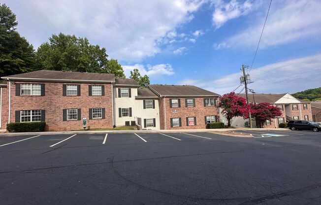 2 beds, 2 baths, 1,010 sqft, $1,395, Unit B3-302