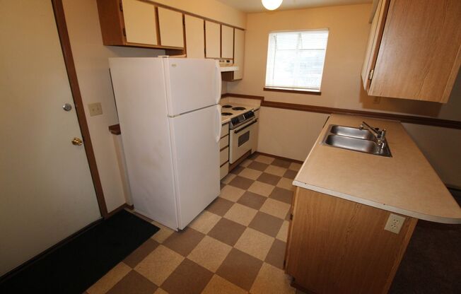 Pineridge Apartments