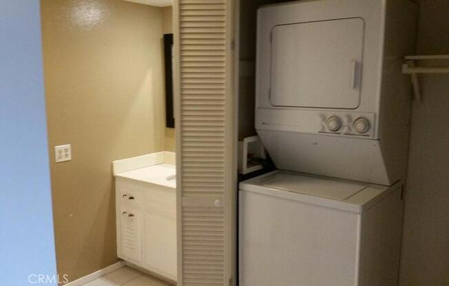 2241 PUERTA