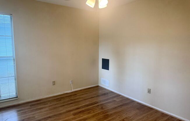 2 beds, 1 bath, $1,750