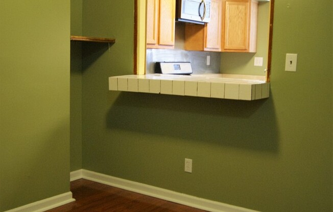 Charming 3 Bedroom/ 1 Bathroom Townhome in East Baltimore, MD!