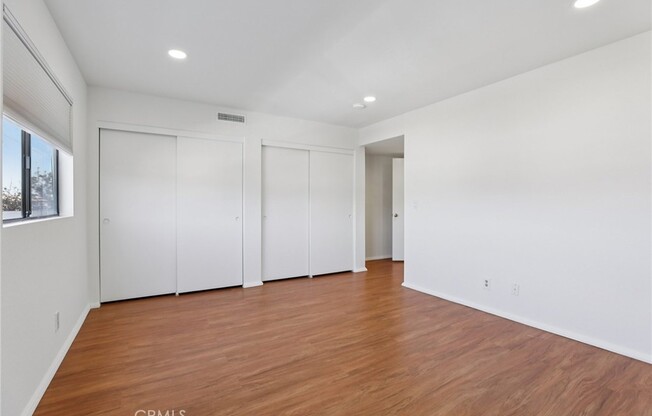 1436 257 ST