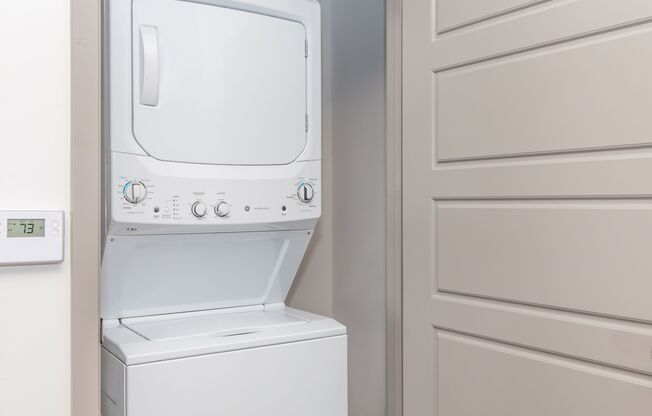 Trails Bend 2 Bedroom 2 Bath Furnished Laundry