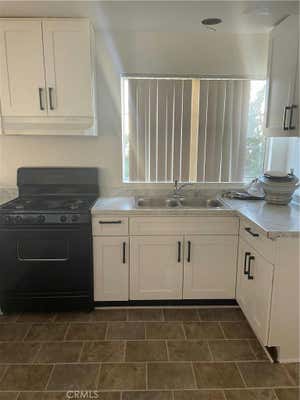 3 beds, 2 baths, 1,200 sqft, $3,700