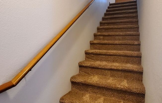 2 beds, 1.5 baths, 896 sqft, $1,495, Unit 660 LaSalle Street #1