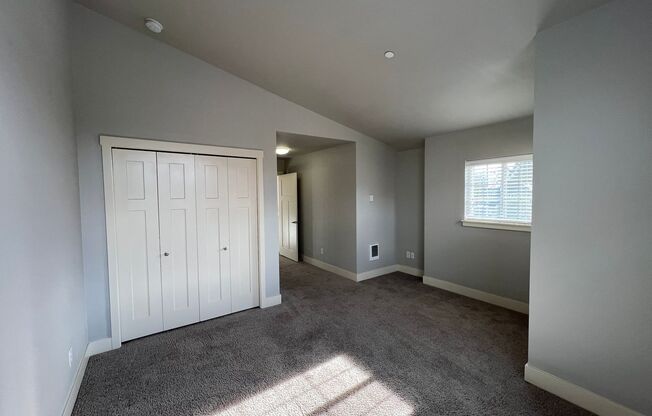 2 beds, 2.5 baths, 1,258 sqft, $1,950, Unit 11