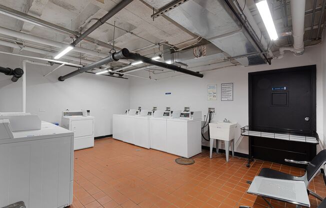 Studio, 1 bath, 250 sqft, $1,275, Unit 7456-1D