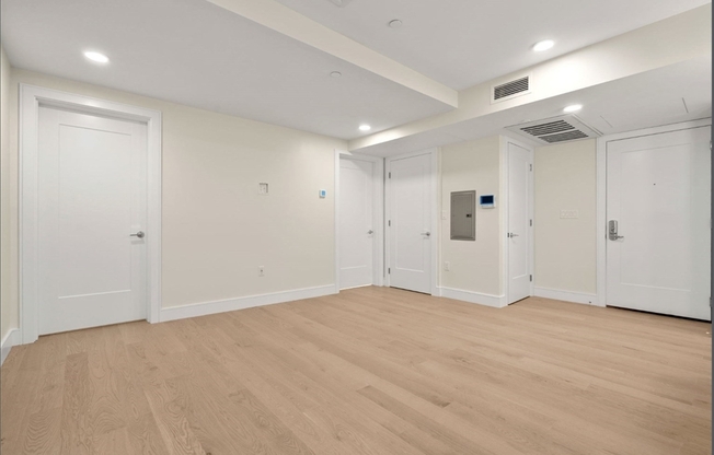 2 beds, 2 baths, 1,114 sqft, $3,950, Unit 402