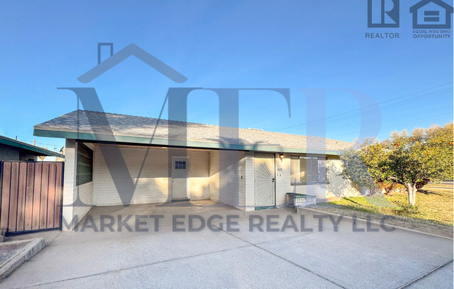 3Bed/2Bath Apartment at 48th St/Thomas! Move-In Ready on 05/14/2026!--FENCED-IN YARD! NO HOA!