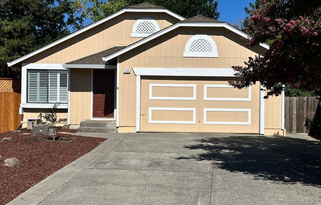 3 Bed, 2 bath House in M section of Rohnert Park