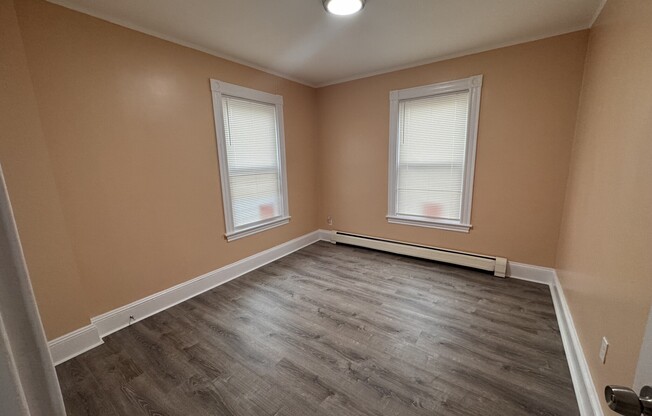 22 W SQUANTUM ST