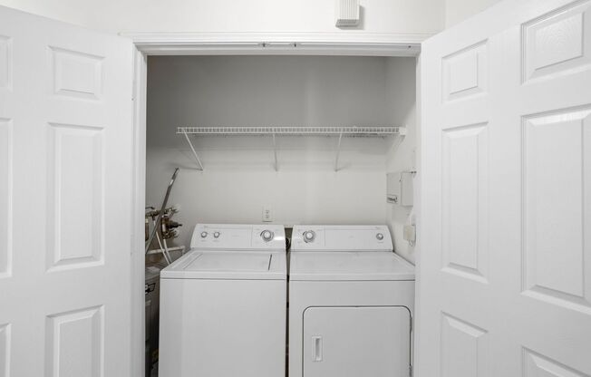 2 beds, 2 baths, 1,080 sqft, $1,300, Unit 4L