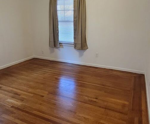 2 beds, 1 bath, $2,250