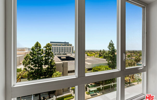 Studio, 1 bath, 555 sqft, $3,300, Unit 707