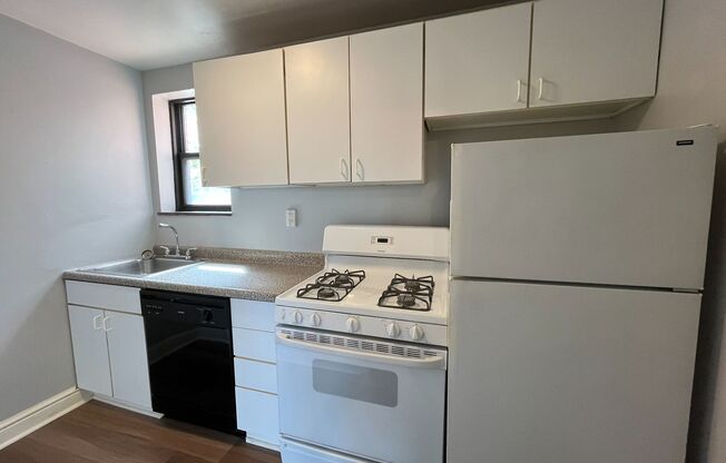 2 beds, 1 bath, 800 sqft, $1,790, Unit 6236 Fifth Ave. #101A