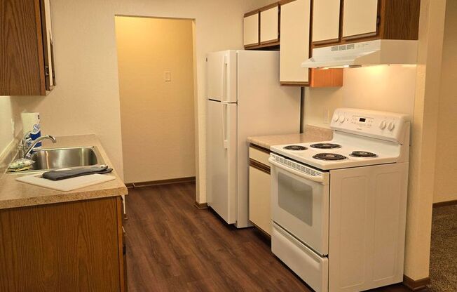 1 bed, 1 bath, 715 sqft, $1,335, Unit 223