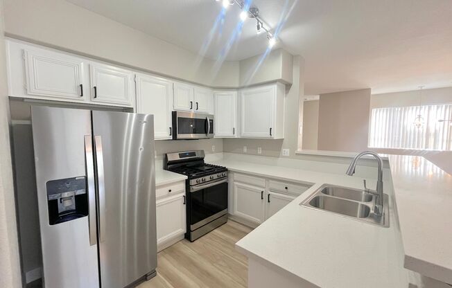 VERY NICE 2BED/2BATH WITH 1 CAR GARAGE IN GATED VISTANA CONDOMINIUMS