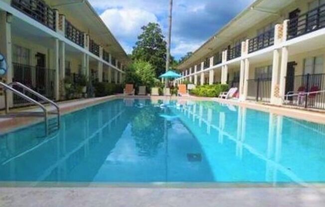 2 beds, 1 bath, 900 sqft, $1,450, Unit 14