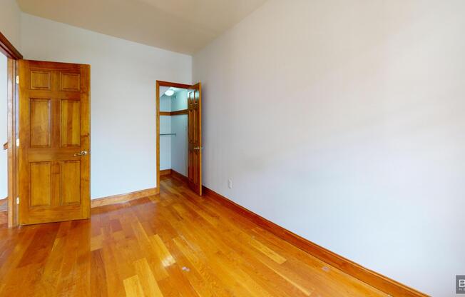 314 W 104 ST