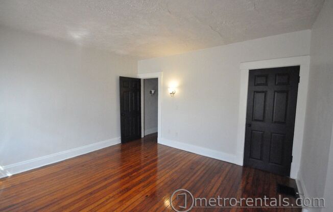 2 beds, 1 bath, $1,325