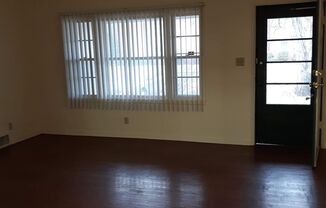 2 beds, 1 bath, $850