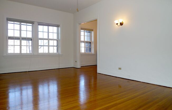 Studio, 1 bath, 375 sqft, $875, Unit 24 - 305