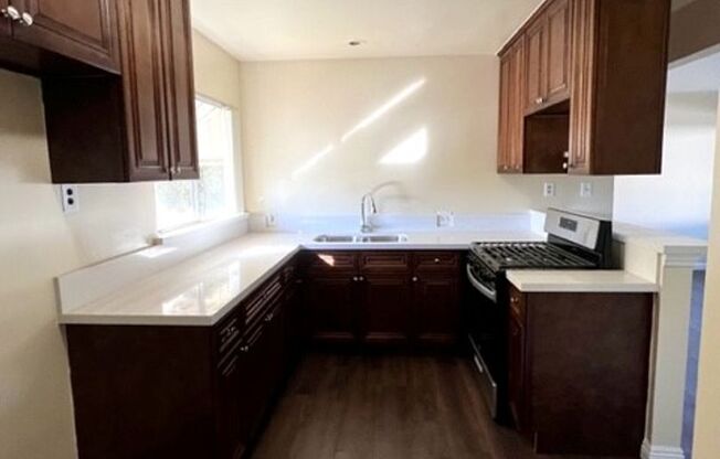 1 bed, 1 bath, $1,800, Unit 18