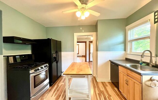 33 NOBLE ST