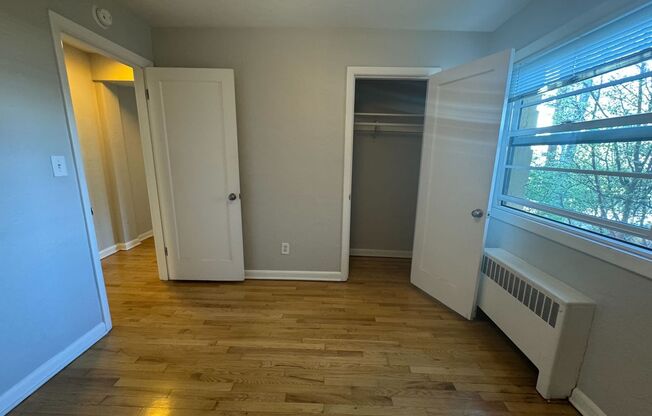 1 bed, 1 bath, 607 sqft, $1,350, Unit 24