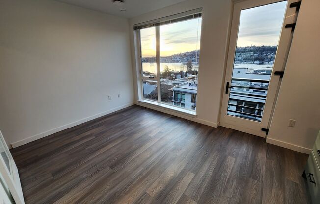 1 bed, 1 bath, 385 sqft, $1,695, Unit 504