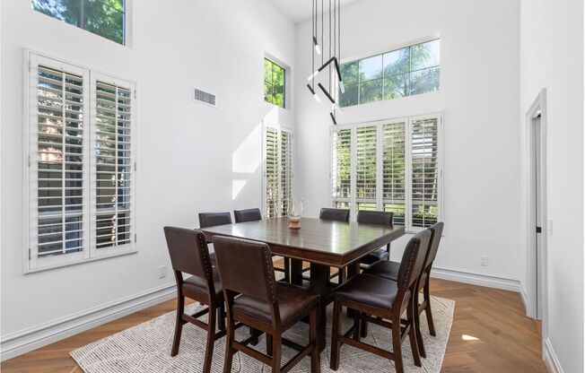 Exquisite Designer 4 Bedroom Home for Rent