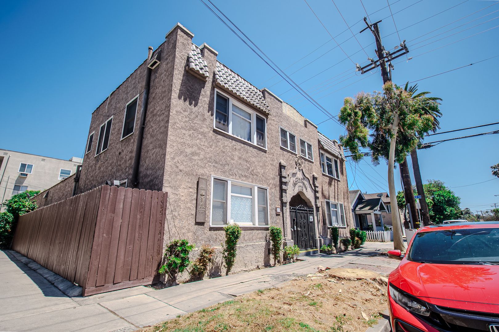 278 Falcon Ave.