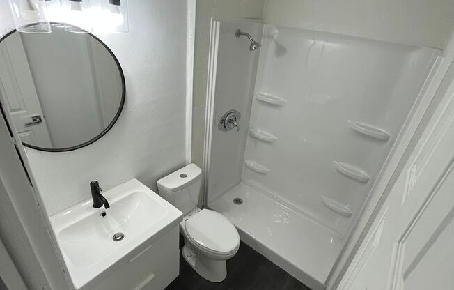 Ocala - 2 Bedroom, 1 Bath Duplex!