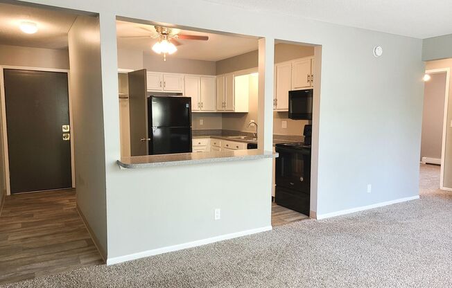 Newly Remodeled 2 Bedroom with Great Location in Ankeny!