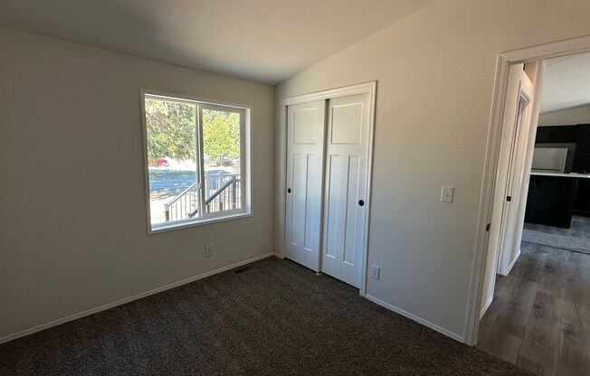 2 beds, 1 bath, 900 sqft, $1,195, Unit 179