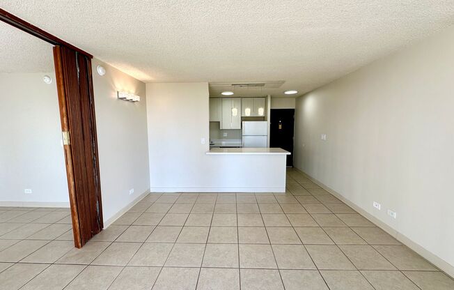 Convenient Condo in the Pearlridge Area