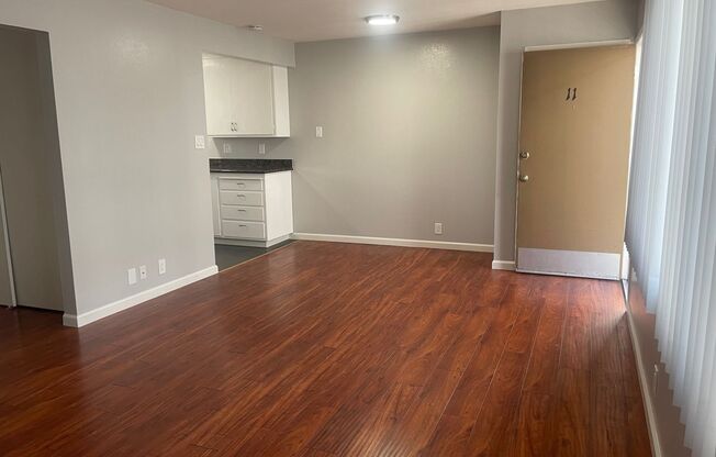 1 bed, 1 bath, 650 sqft, $1,619, Unit 12